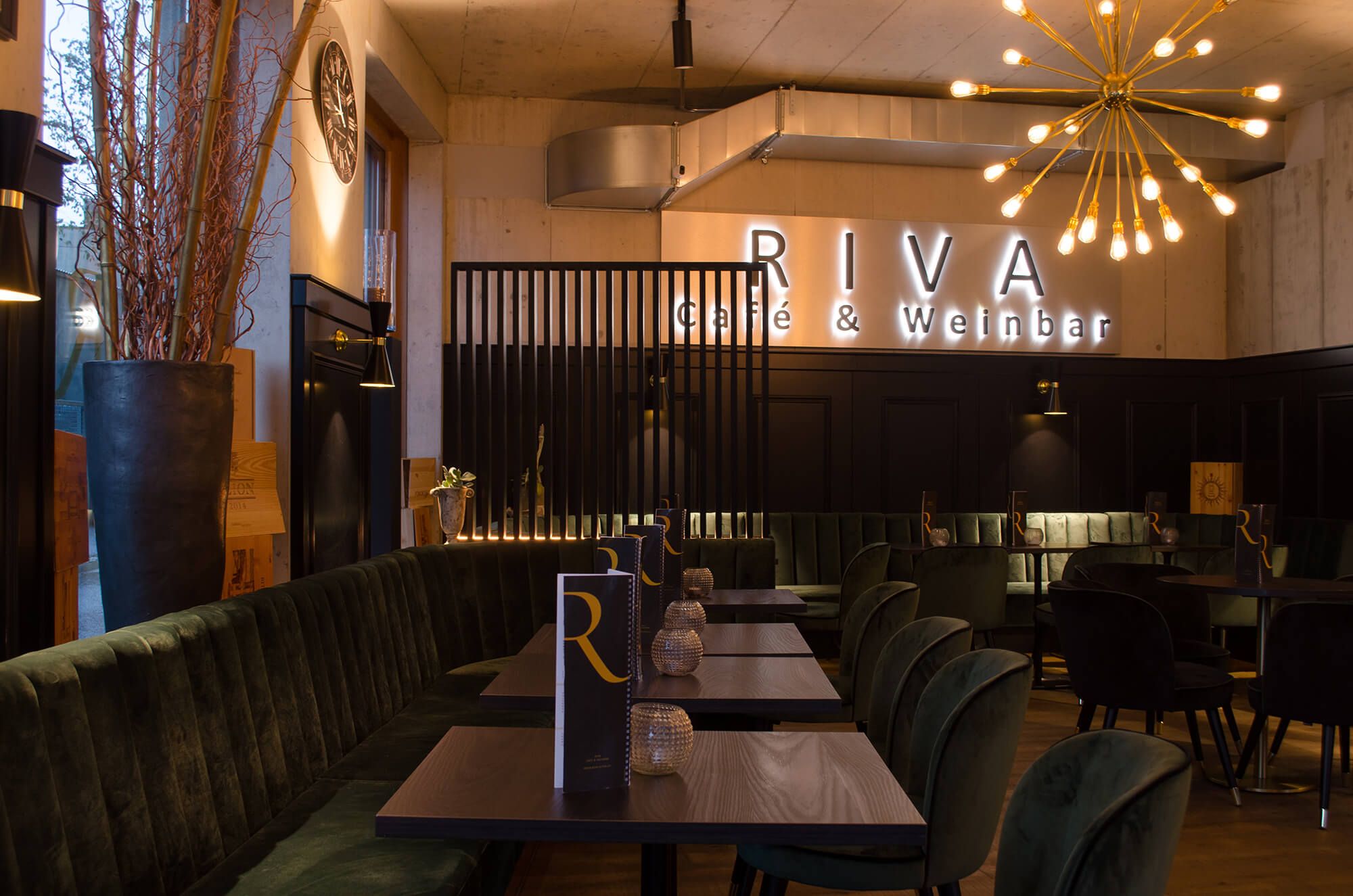 Riva Cafe & Weinbar